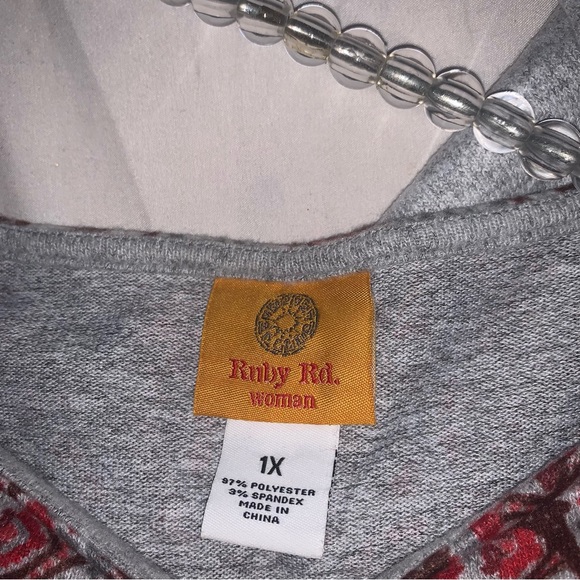 Ruby Rd Women's Red and Gray Patterned Top 1X - Picture 4 of 4